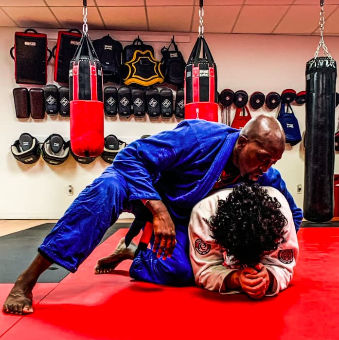 Jiu Jitsu Training: The Great Thing About Training With Lower Belts